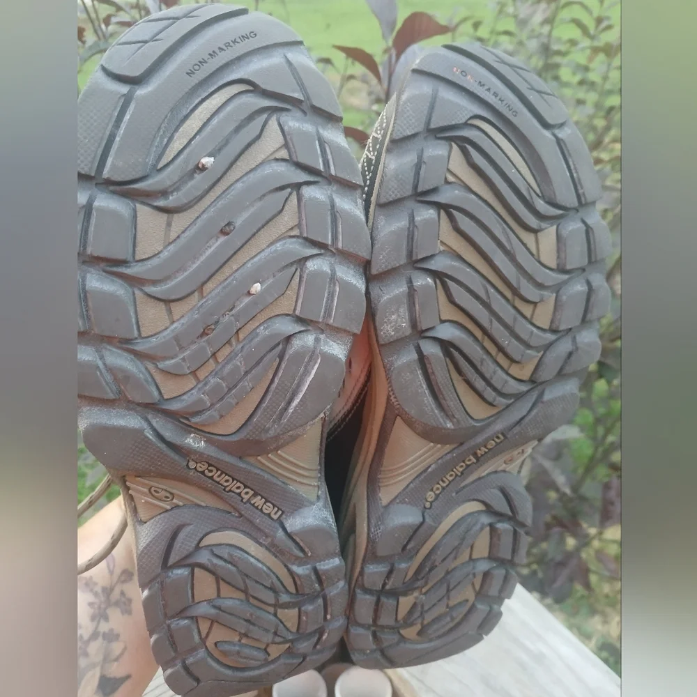 New Balance 646 Nature Hiking Outdoor Trail Shoes Size 9.5